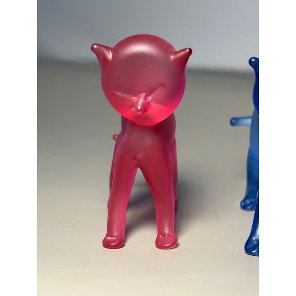 Set of 4 Frosted Glass Cat Figurines Pink Blue Purple Green Art Glass Miniatures - Picture 5 of 16